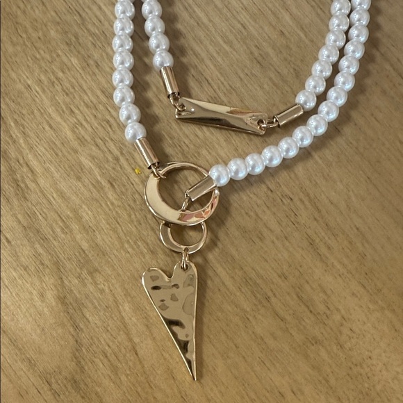 Park Lane Elegant Pearl Necklace with Gold Heart Pendant - Picture 2 of 2